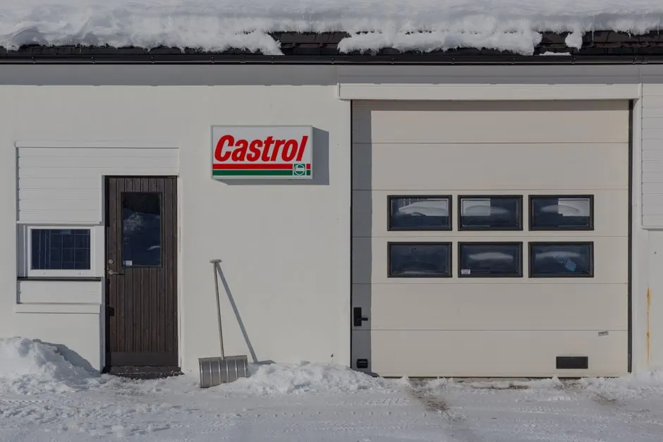 Garage Door Won’t Open Due to a Broken Spring? Steps to Take